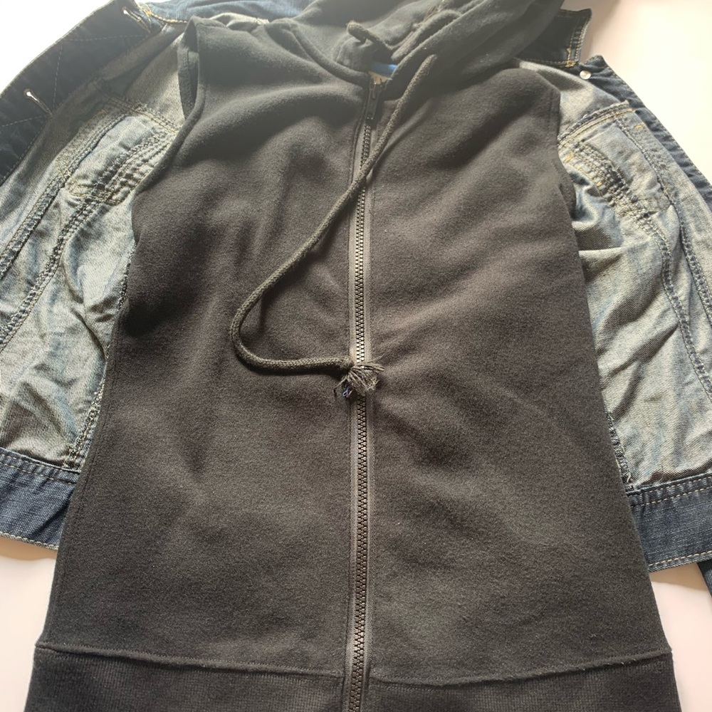 Womans jean jacket with cotton hoodie attached - Picture 7 of 8